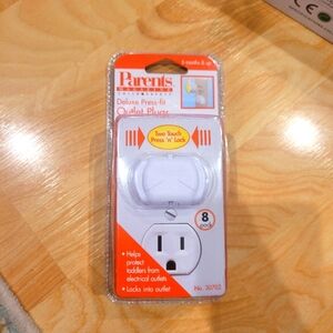 Parents Magazing Child Sagety Delux Press Fit Outless Plugs New